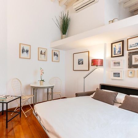 Apartamentos Rg Goyeneta Sevilla Exteriör bild