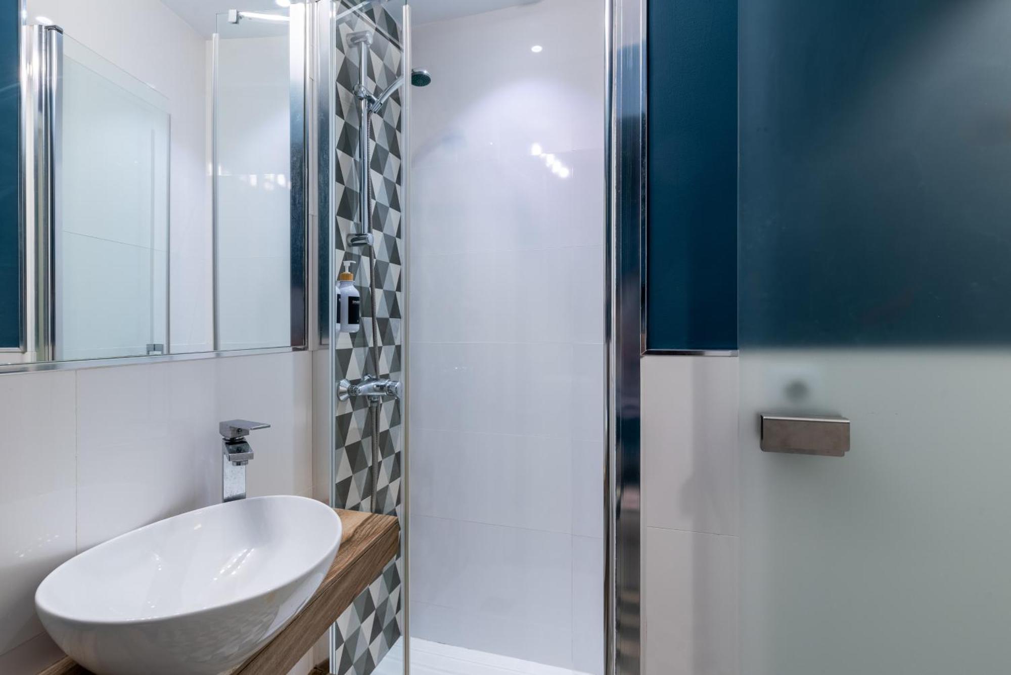 Apartamentos Rg Goyeneta Sevilla Exteriör bild